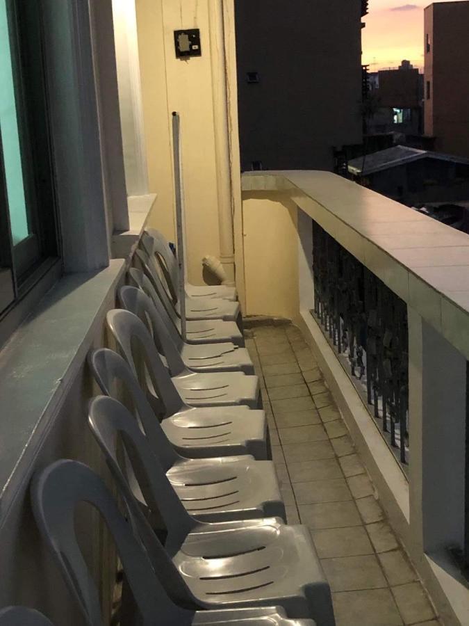 The Mansion - Backpackers Near Airport Leilighet Manila Eksteriør bilde